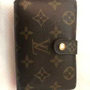 Authentic Louis Vuitton kiss snap vintage wallet